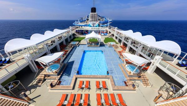 Space and amenities are aplenty on World Dream. Space and amenities are aplenty on World Dream.